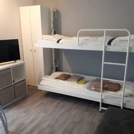 Studio 2 + 2 Dans Résidence Avec Piscine * Bandol